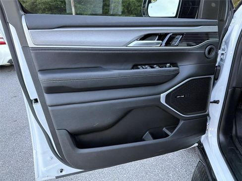New 2026 Jeep Grand Wagoneer 4WD image 7