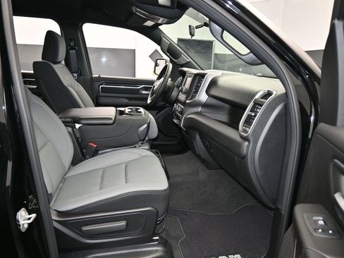 Used 2024 RAM 1500 Big Horn image 39