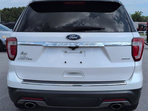 Used 2019 Ford Explorer Limited w/ Ford Safe & Smart Package AWD/4WD image 4