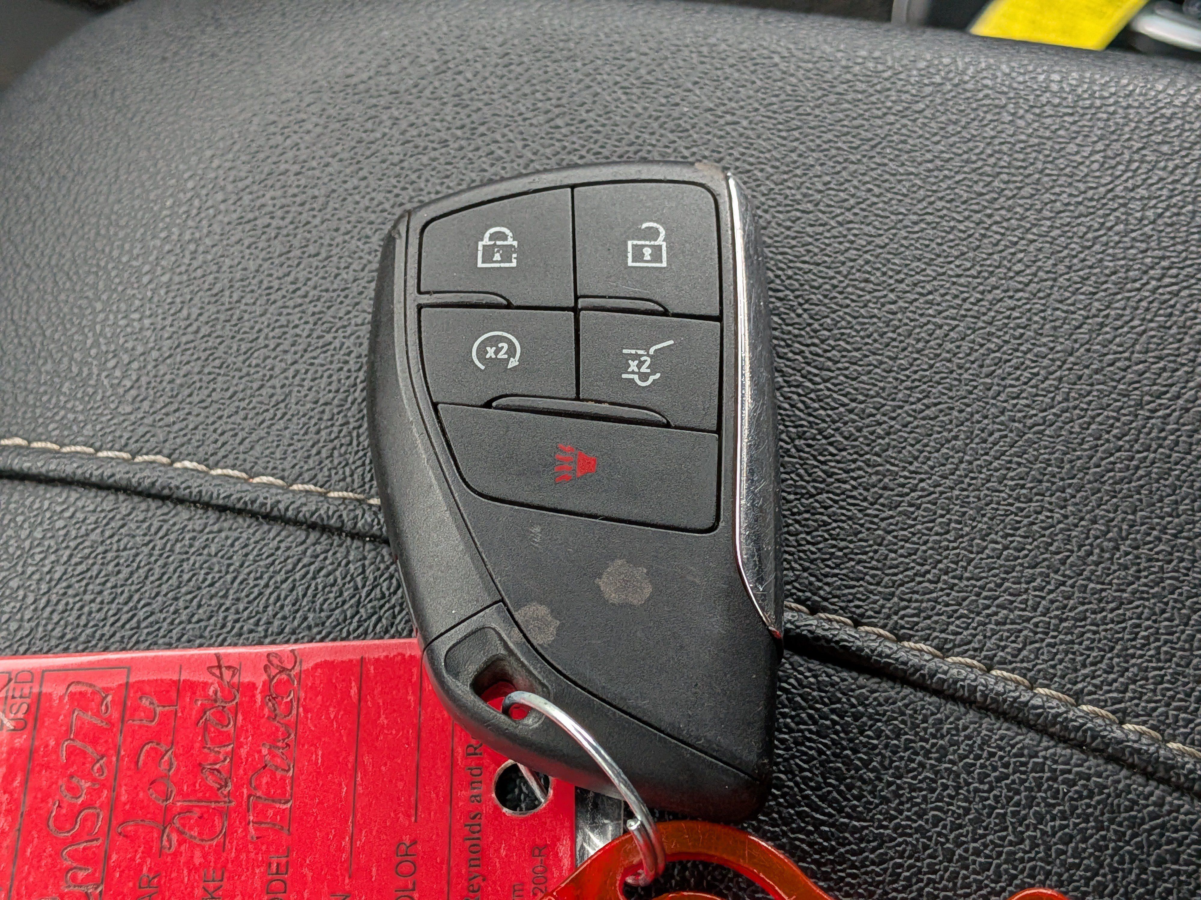 Used 2024 Chevrolet Traverse LT FWD image 34
