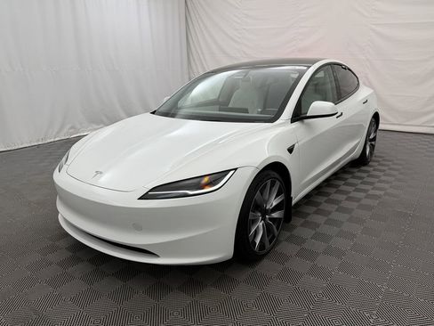 Used 2025 Tesla Model 3 Long Range AWD/4WD image 2