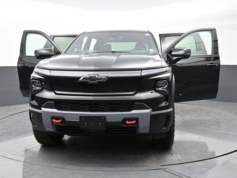 Used 2026 Chevrolet Silverado EV Trail Boss w/ Plus Package AWD/4WD image 37