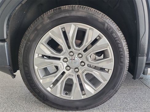 Certified 2022 GMC Sierra 1500 Denali w/ Denali Premium Package image 34