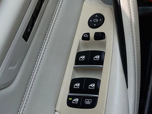 Used 2018 BMW M550i xDrive AWD/4WD image 22
