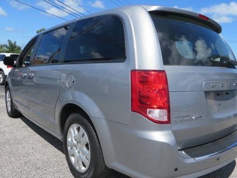Used 2016 Dodge Grand Caravan SE w/ Quick Order Package 29E SE FWD image 4