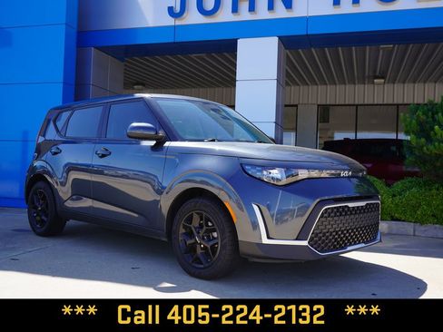 Used 2024 Kia Soul LX w/ Option Group 015 FWD image 2