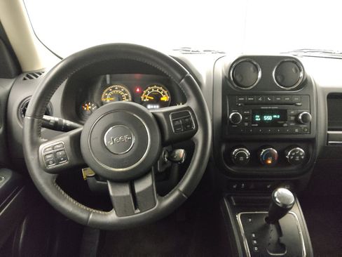 Used 2016 Jeep Patriot Latitude image 22