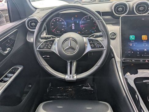 Used 2025 Mercedes-Benz GLC 300 4MATIC image 3
