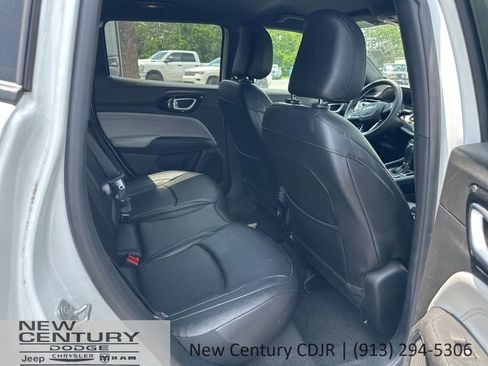 Used 2025 Jeep Compass Limited AWD/4WD image 7