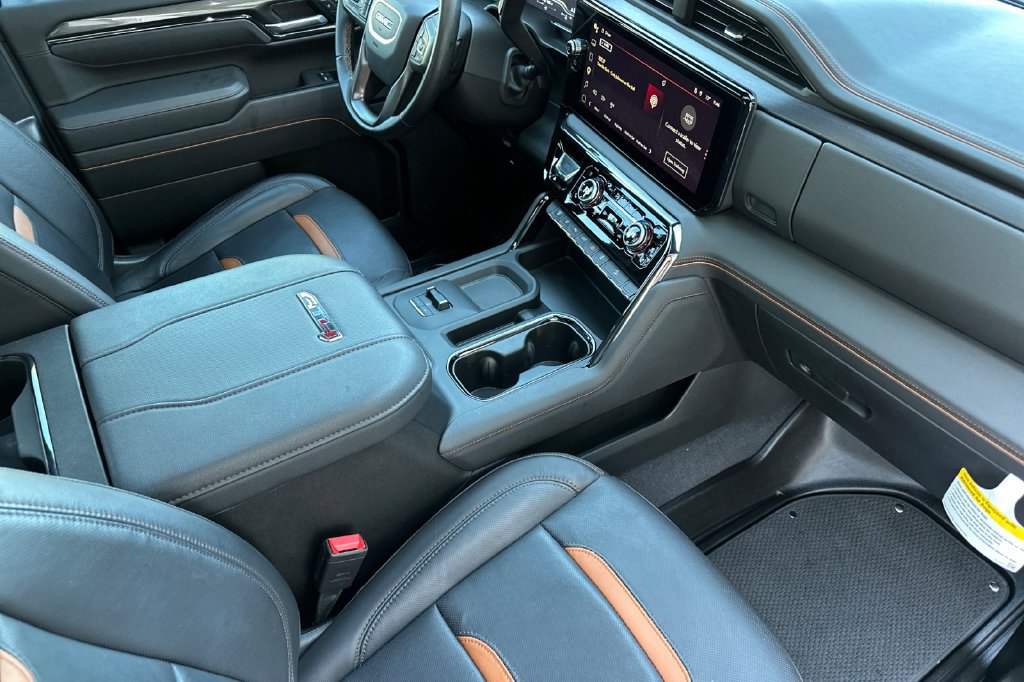 Used 2025 GMC Sierra 2500 AT4 w/ AT4 Premium Plus Package AWD/4WD image 17