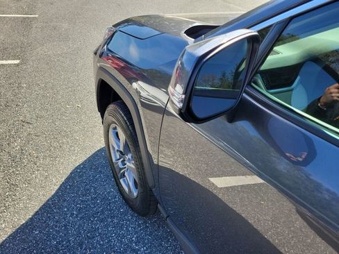 Used 2023 Toyota RAV4 XLE image 18