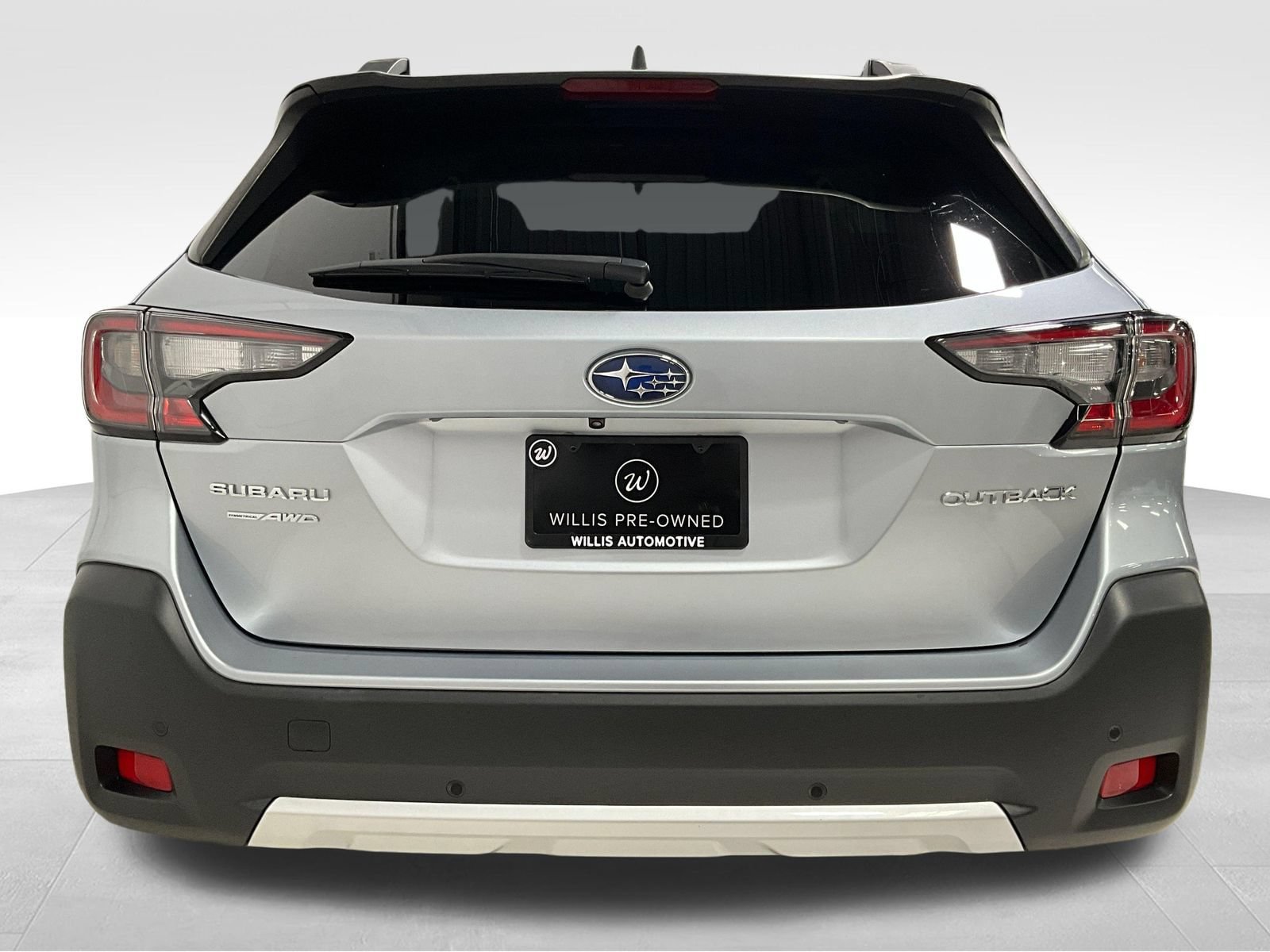 Used 2025 Subaru Outback Limited AWD/4WD image 6