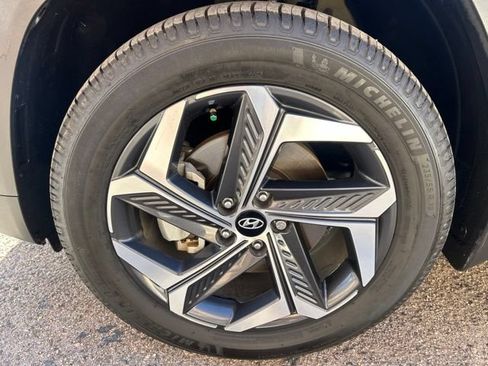 Used 2024 Hyundai Tucson Limited AWD/4WD image 16