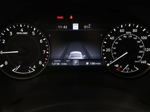 Used 2024 Nissan Armada Platinum w/ Captain's Chairs Package image 21