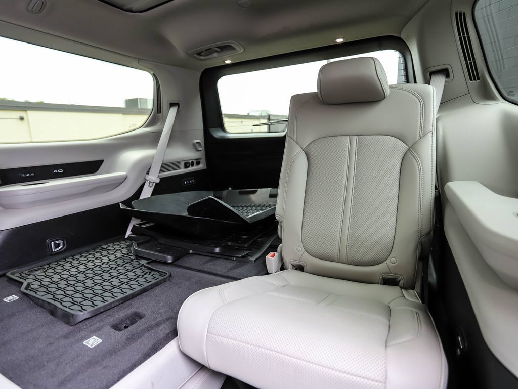 Used 2022 Jeep Wagoneer Series III w/ Premium Group I AWD/4WD image 23