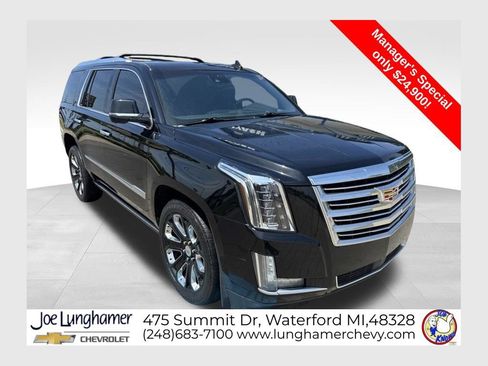 Used 2016 Cadillac Escalade Platinum AWD/4WD image 1