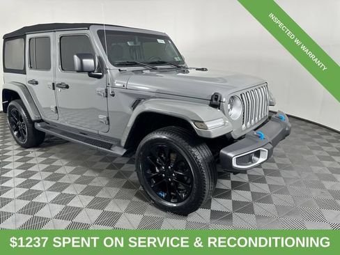 Used 2023 Jeep Wrangler Unlimited Sahara w/ Cold Weather Group AWD/4WD image 11