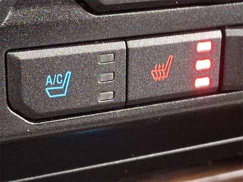 Used 2017 Ford F150 Lariat w/ Equipment Group 502A Luxury image 25