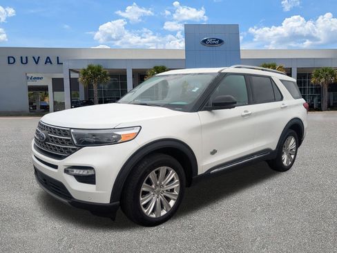 Used 2023 Ford Explorer King Ranch w/ Technology Package image 8