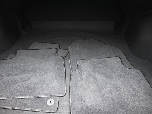 Certified 2025 Hyundai Elantra Sport image 29