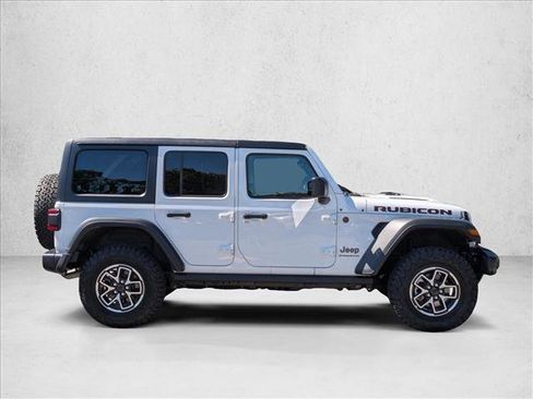 Used 2026 Jeep Wrangler Unlimited Rubicon AWD/4WD image 4