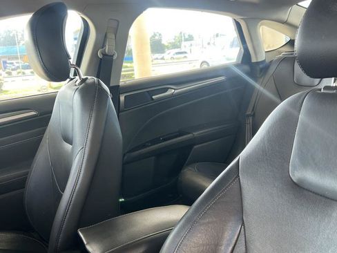 Used 2013 Ford Fusion Titanium w/ Titanium Driver Assist Pkg FWD image 11