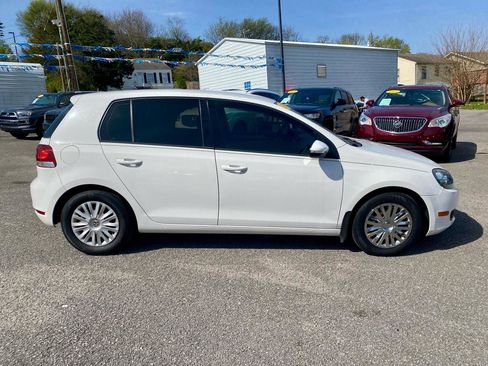 Used 2013 Volkswagen Golf 4-Door FWD image 8