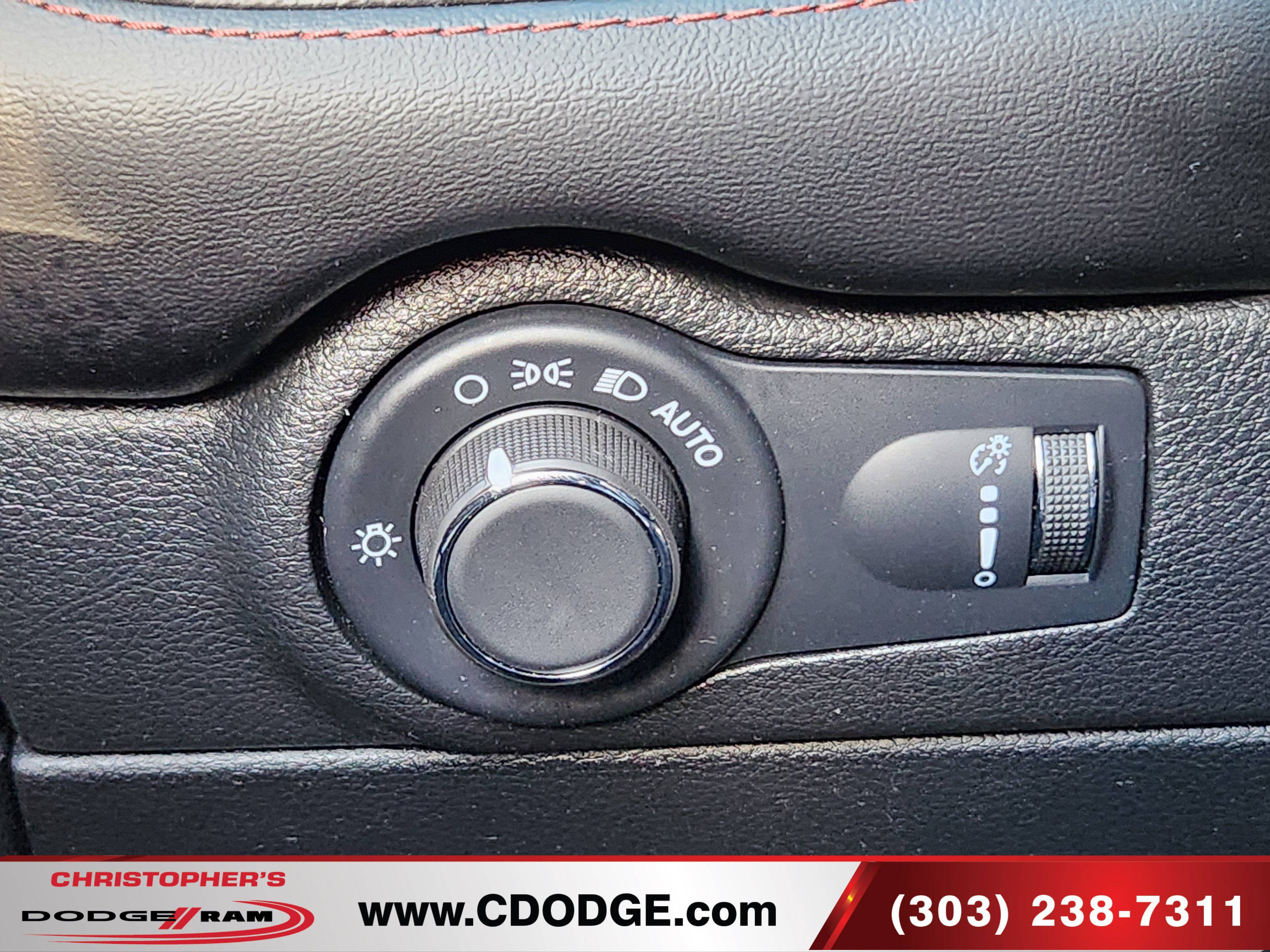 Used 2025 Dodge Durango GT AWD/4WD image 30