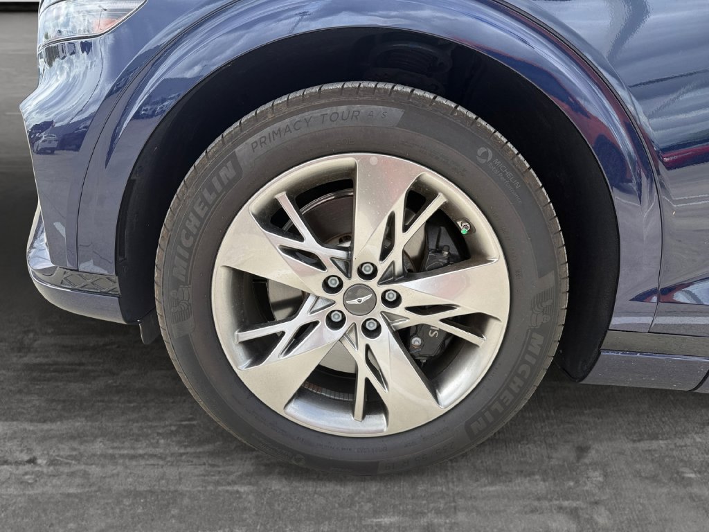 Used 2025 Genesis GV70 3.5T Sport AWD/4WD image 9