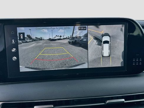 Used 2025 Hyundai Palisade SEL FWD image 13