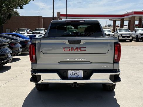 Used 2025 GMC Sierra 1500 SLT AWD/4WD image 5