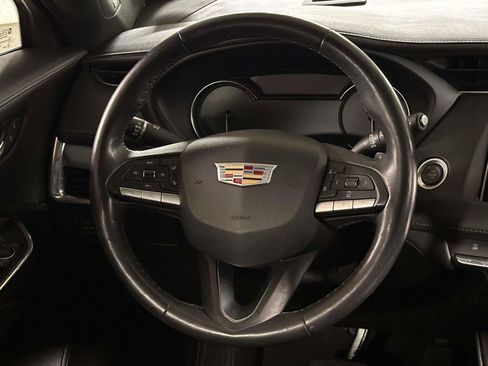 Used 2023 Cadillac XT4 Premium Luxury image 19