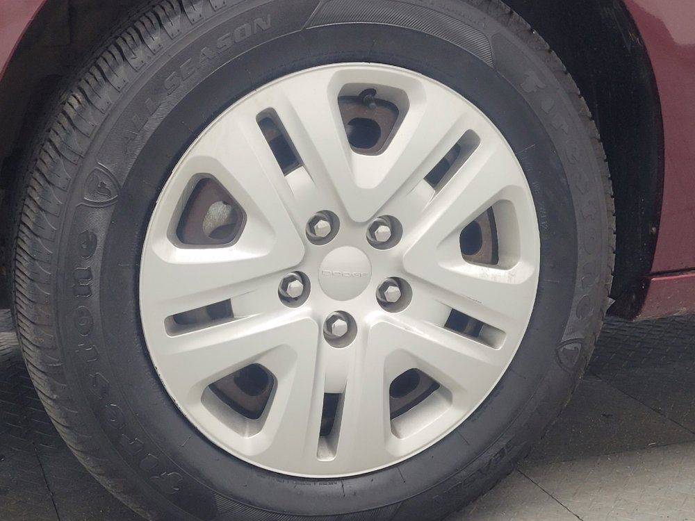 Used 2018 Dodge Grand Caravan SE FWD image 31