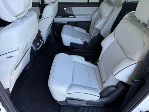New 2026 Ford Expedition Max Platinum w/ Platinum Ultimate Package AWD/4WD image 15