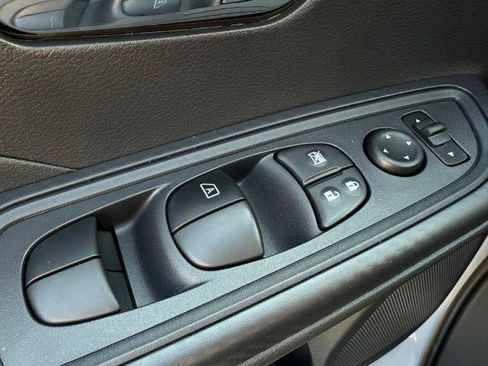 New 2025 Nissan Versa SV w/ Trunk Package image 19