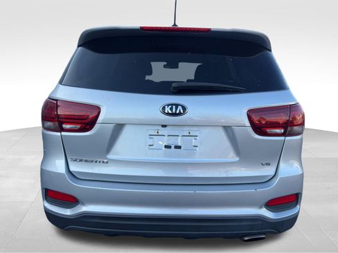 Used 2020 Kia Sorento LX image 6
