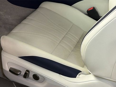 Certified 2025 Lexus LC 500 Coupe image 18