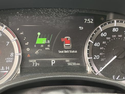 Used 2023 Toyota Highlander LE FWD image 8