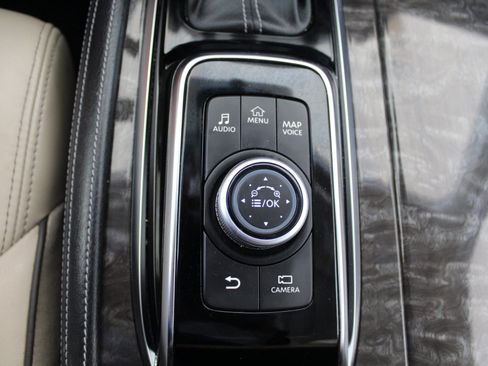 Used 2023 Nissan Armada Platinum w/ Captain's Chairs Package RWD image 49