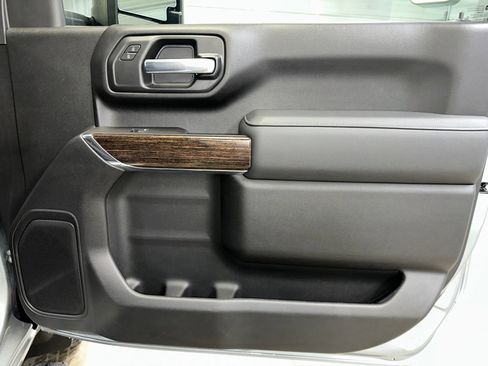 Certified 2025 GMC Sierra 2500 SLE w/ SLE Convenience Package image 27