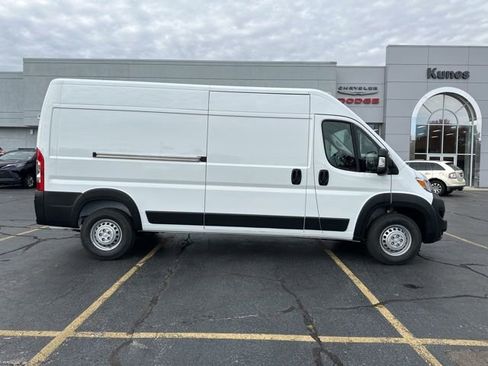 New 2025 RAM ProMaster 2500 w/ Power Group image 3