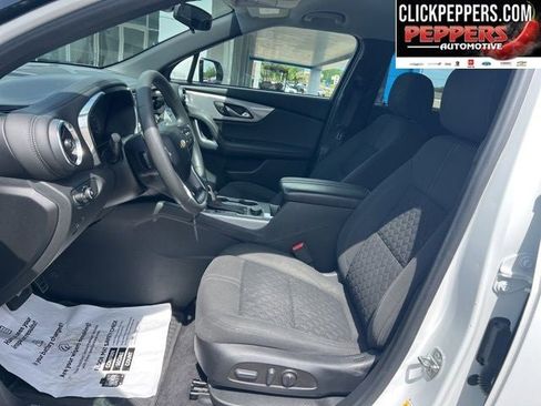 Used 2022 Chevrolet Blazer LT FWD image 12