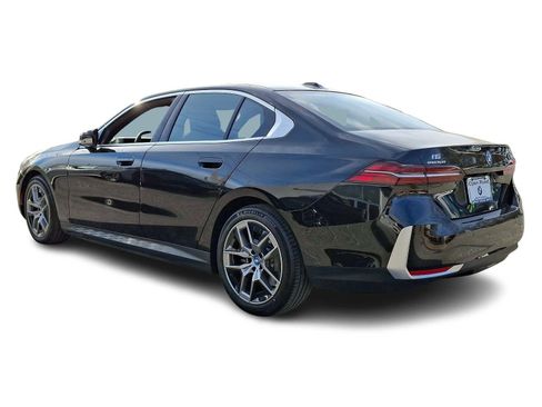 Used 2024 BMW i5 eDrive40i w/ Premium Package RWD image 5