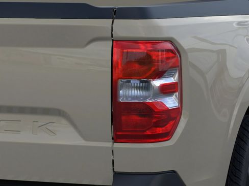 New 2025 Ford Maverick XLT w/ XLT Luxury Package AWD/4WD image 22