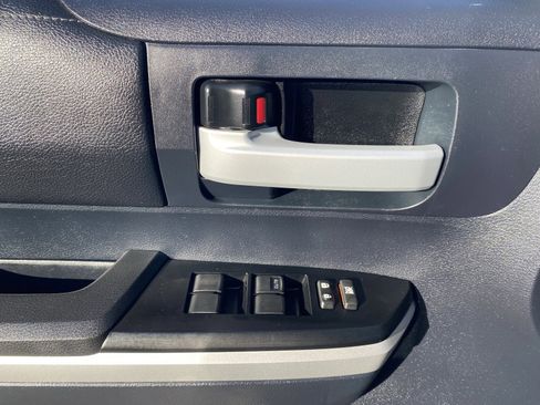 Used 2015 Toyota Tundra SR5 image 23