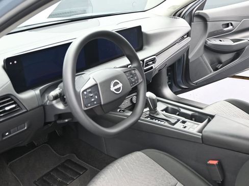 Used 2026 Nissan Sentra SV w/ Floor Mat Package FWD image 11