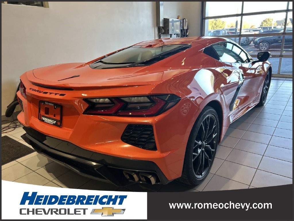 Used 2025 Chevrolet Corvette Stingray Coupe w/ 1LT RWD image 4