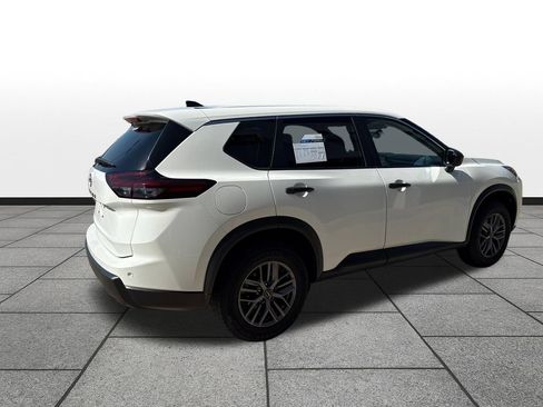 Used 2024 Nissan Rogue S FWD image 5