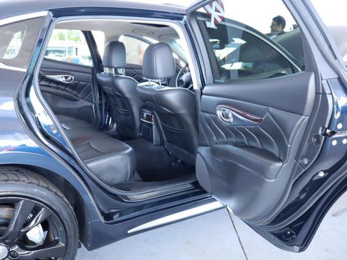 Used 2017 INFINITI Q70 L 3.7 AWD/4WD image 35