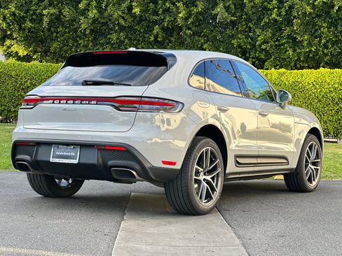 New 2026 Porsche Macan image 8